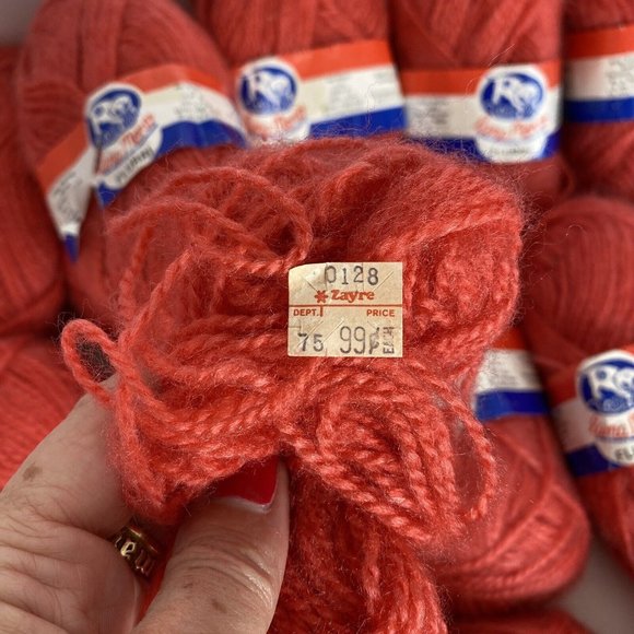 9 Vintage Lana Moro Flurri Yarn Skeins Brushed Acrylic 1oz 93yd Each Orange #224 - Picture 10 of 10